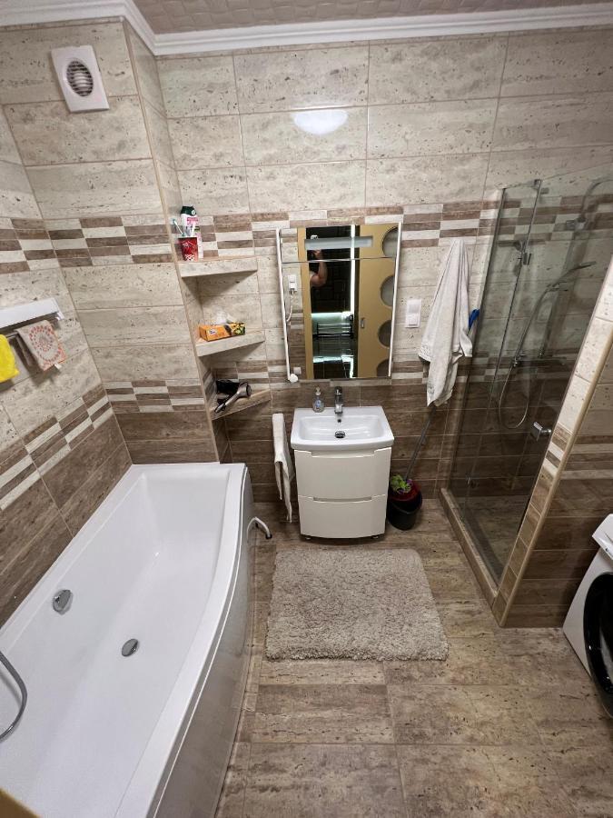 Parizsi Udvar Premium Apartman Apartment เดเบรตเซน ภายนอก รูปภาพ