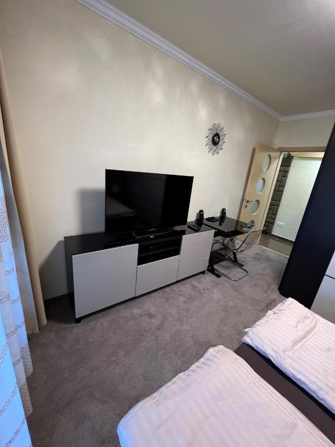 Parizsi Udvar Premium Apartman Apartment เดเบรตเซน ภายนอก รูปภาพ
